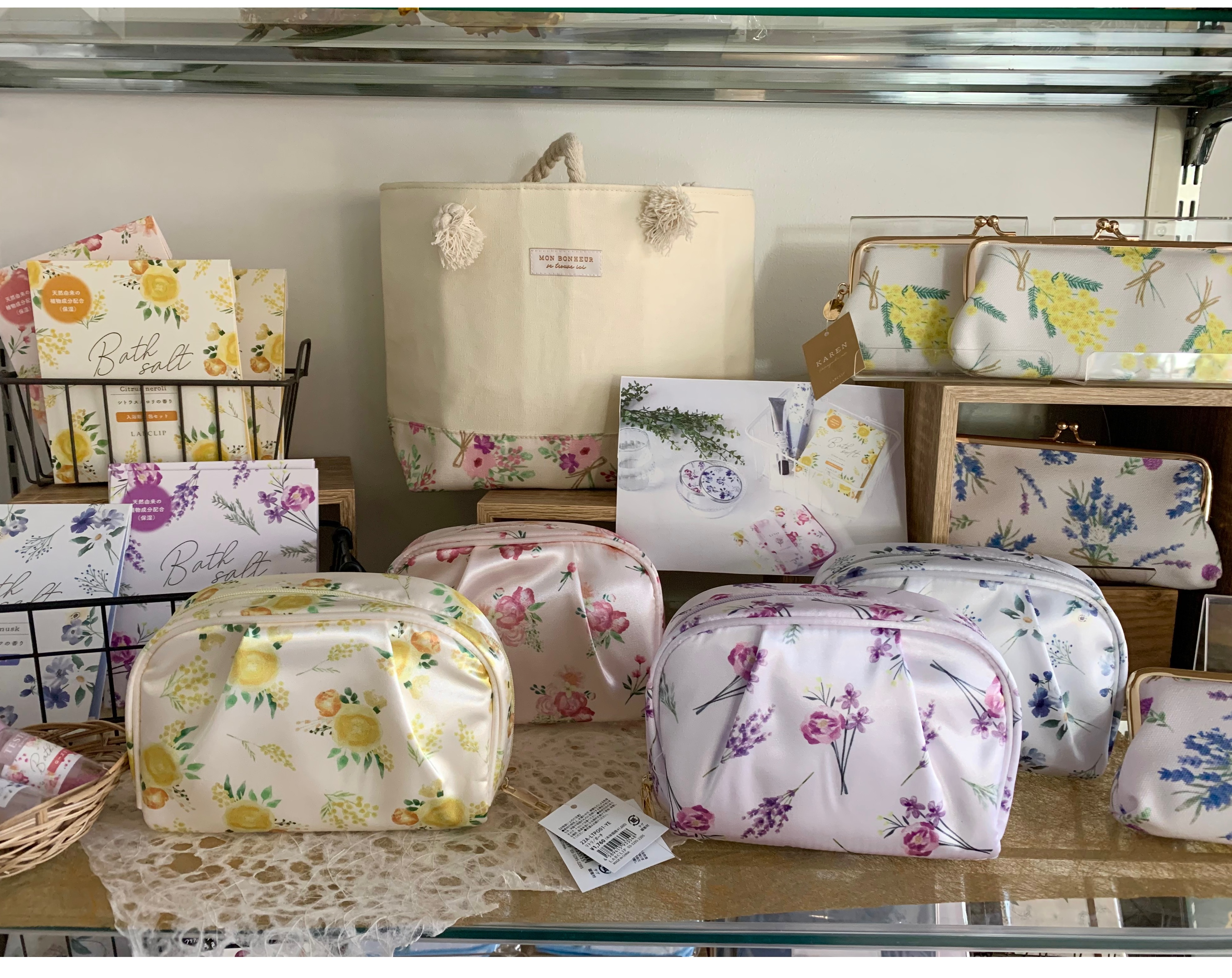 お花柄 お茶の水サンクレール店 Shop Blog ショップイン Shop In