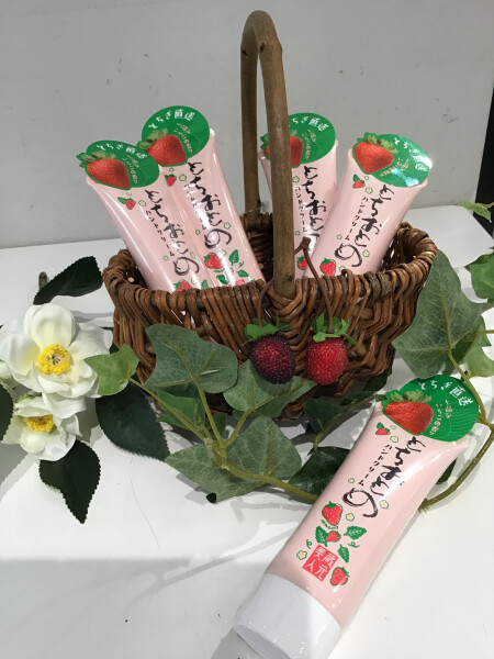 今年のハンドクリーム、これもいいかも…🍓