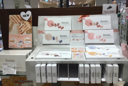 貼るだけ簡単サロン級ジェルネイル😍💅