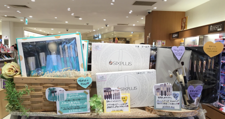 ♡SIX PLUS♡新作ブラシ入荷!!