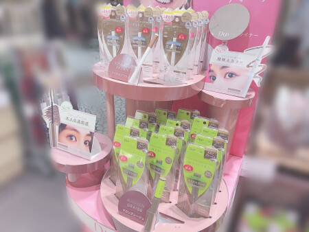 D-UP💚抜け感ブラウンが新登場(∩´∀｀)∩