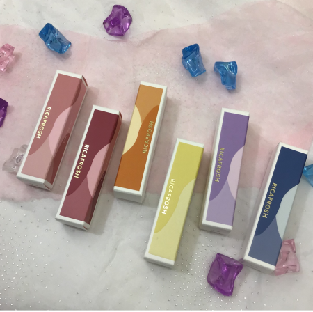 ファッションに合わせてネイルもチェンジ✨リカフロッシュコレガネイル💅